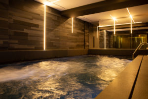h3oplus est le spécialiste pour votre piscine